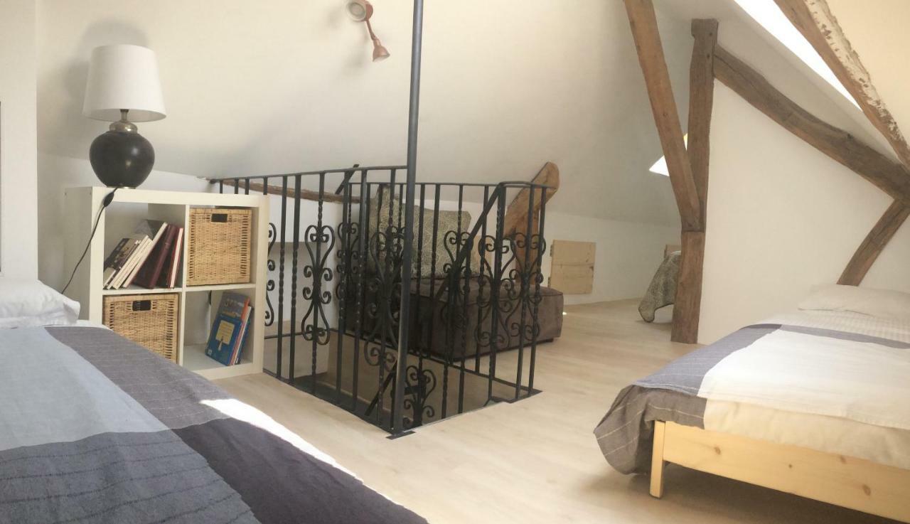 Bed and Breakfast Au Coeur De Nuits Экстерьер фото