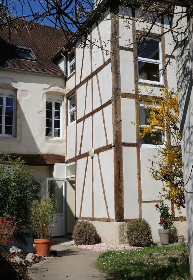 Bed and Breakfast Au Coeur De Nuits Экстерьер фото